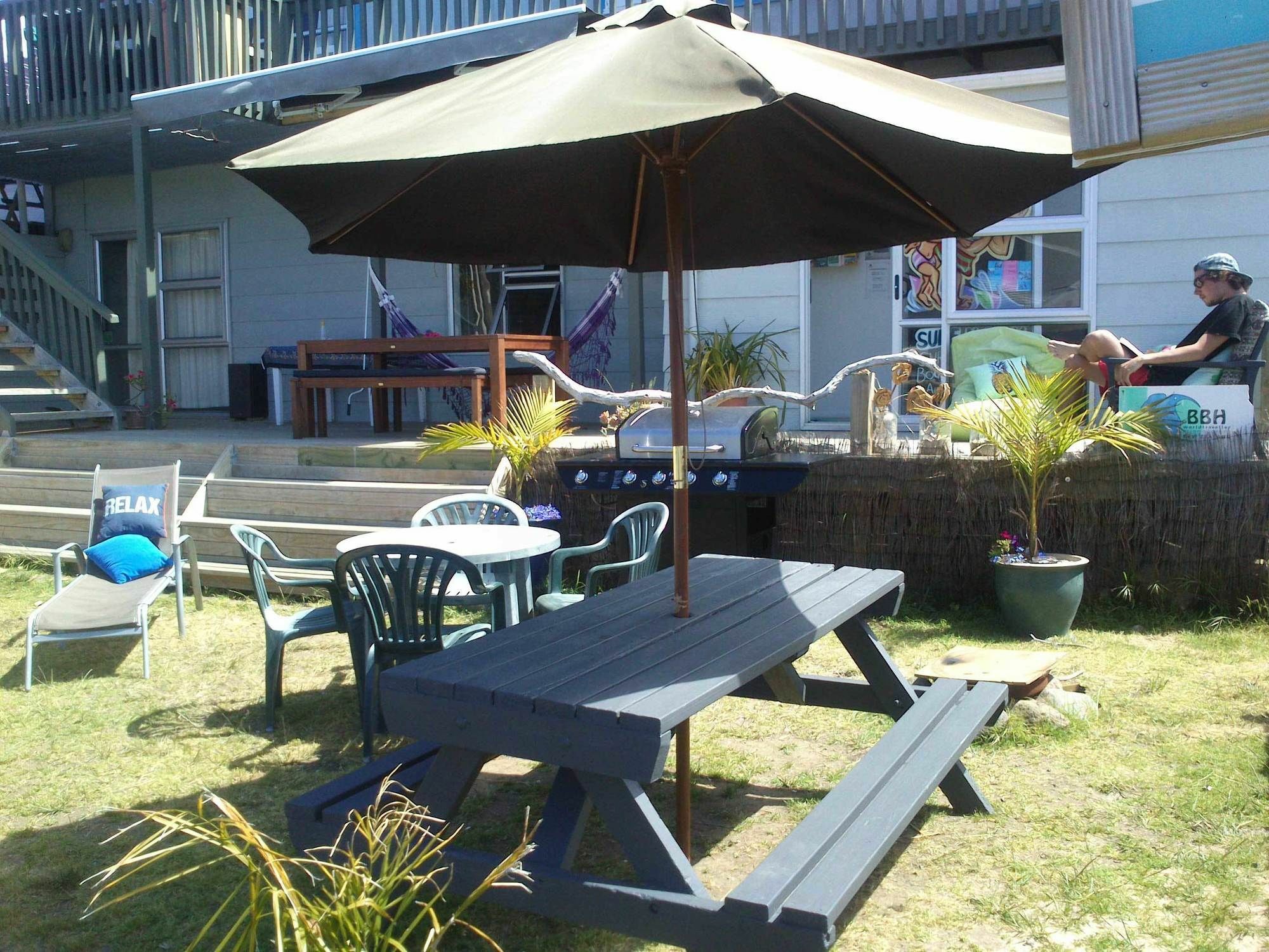 Surf N Stay Whangamata Exterior foto